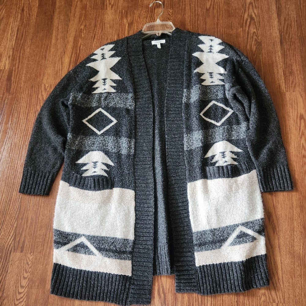 Maurices Black and Cream Patterned Cardigan